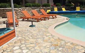 Le Domaine De Charline De 1 A 35 Personnes